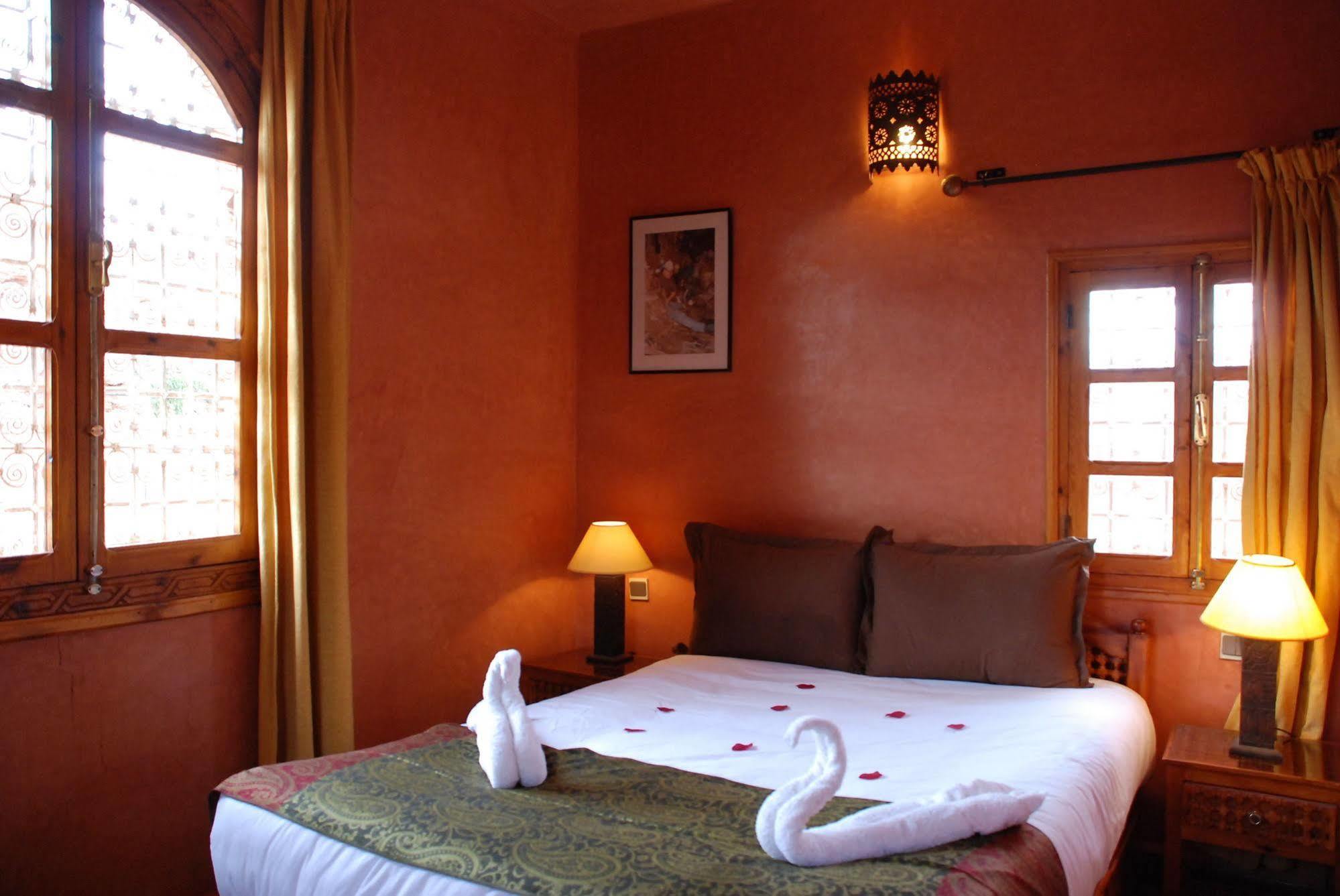 Kasbah Isfoula And Spa 아이트벤하두 외부 사진